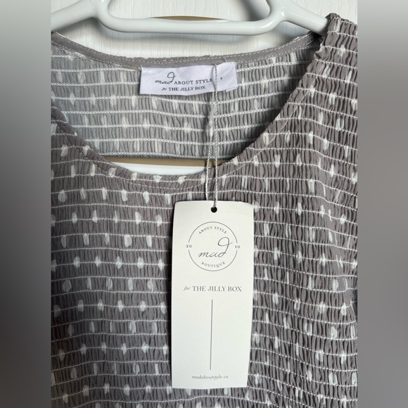 Fall 2023 Jilly Box Dress Size Small - Picture 2 of 5